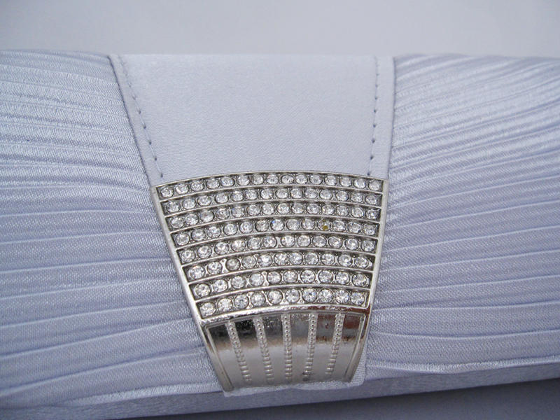 พร้อมส่ง Evening Clutch กระเป๋าออกงาน สีเทาเงิน