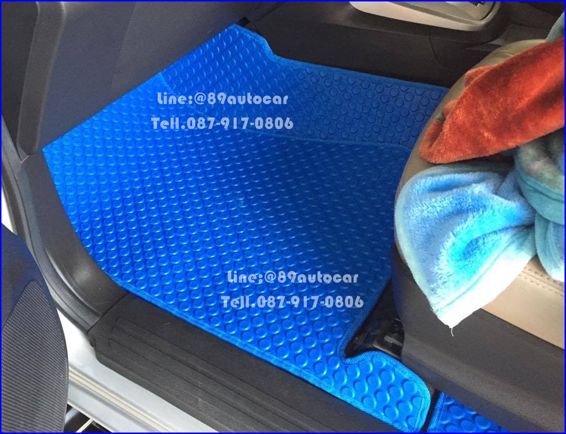 ขายยางปูพื้นรถเข้ารูป Isuzu Mu-X ลายกระดุมสีฟ้าขอบฟ้า