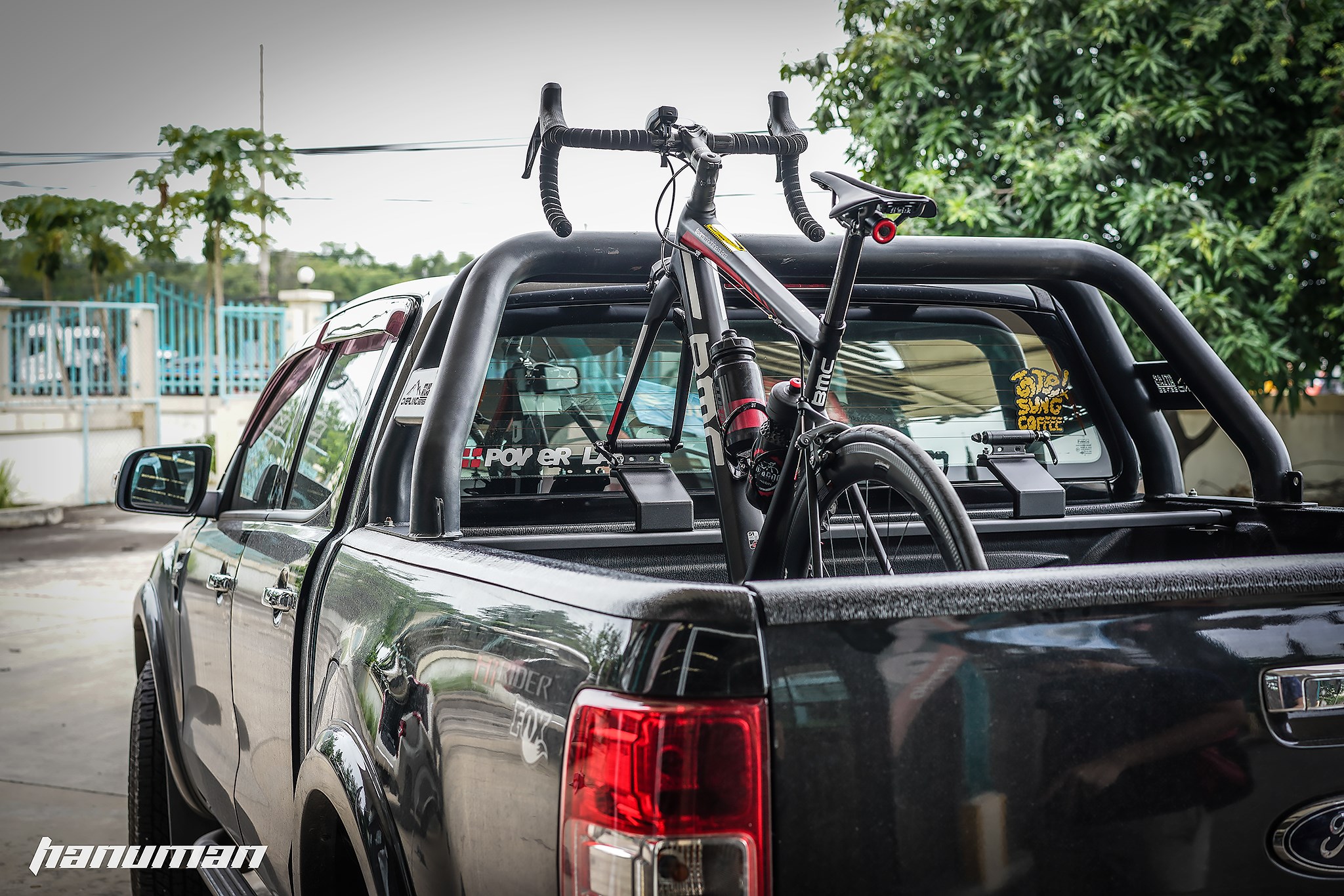 HANUMAN AD01-45 45องศา อะแดปเตอร์สำหรับใส่รถกระบะสี่ประตู(ใส่เพิ่มซ้อนหลายคันได้ ในรุ่น 2 ประตู)