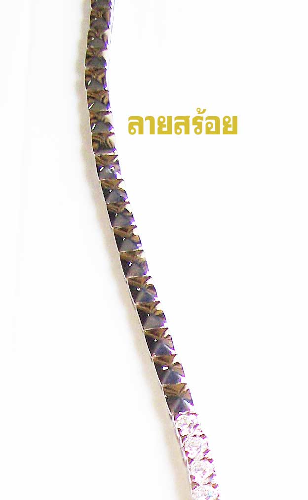 หมด===BN015RDสร้อยเพชร ปีกนก เพชรครึ่งเส้น แบบเก๋ไก๋ Modern Intrend สุดๆแบบทันสมัย อยู่ได้นานไม่มี out ใส่แล้วดูดี เพชรแวววาวสวยค่ะ ใส่ออกงานได้สบาย