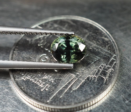 พลอยมรกตบางกะจะ 1.08 กะรัตพร้อมใบเซอร์