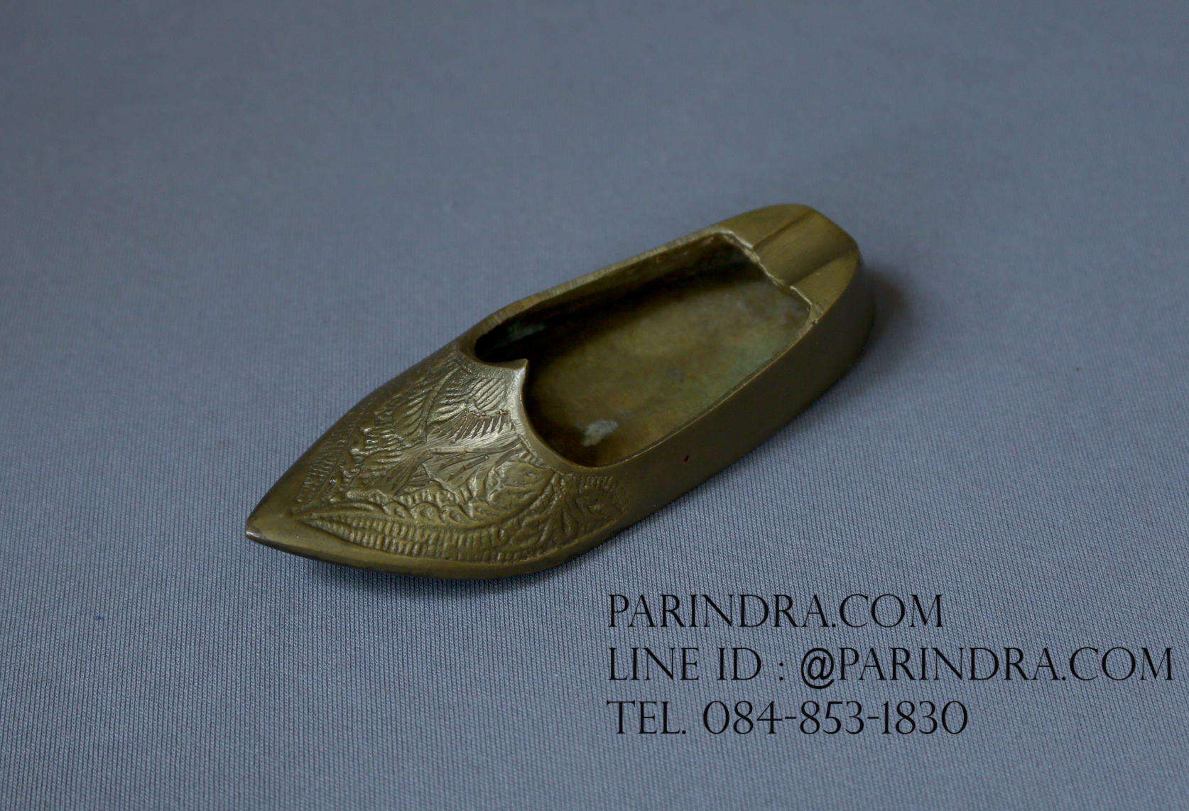 ที่เขี่ยบุหรี่ทองเหลือง รูปรองเท้า