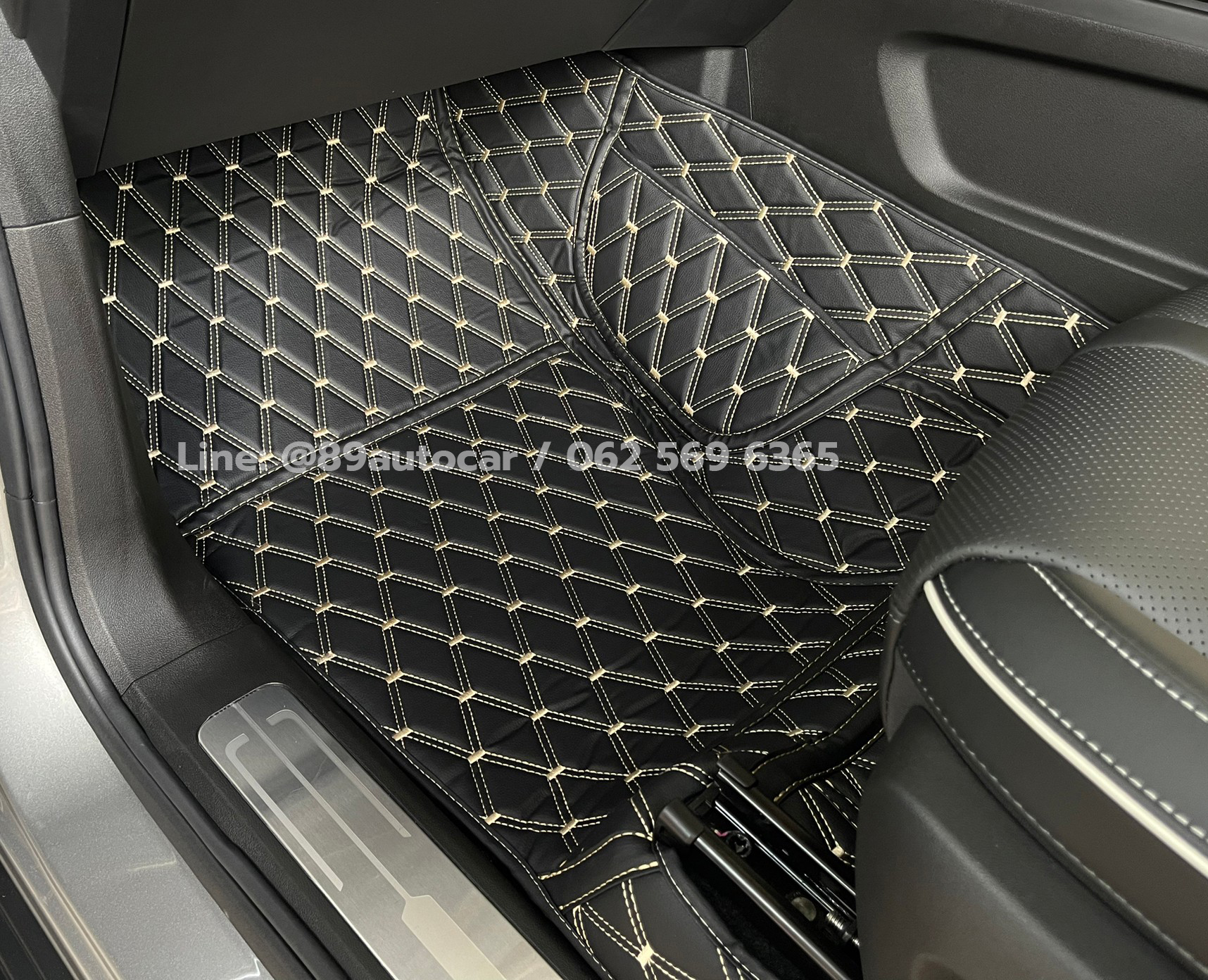 พรมรถยนต์ Tank300 ปูพรมVVIP สีดำด้ายทอง เต็มคัน
