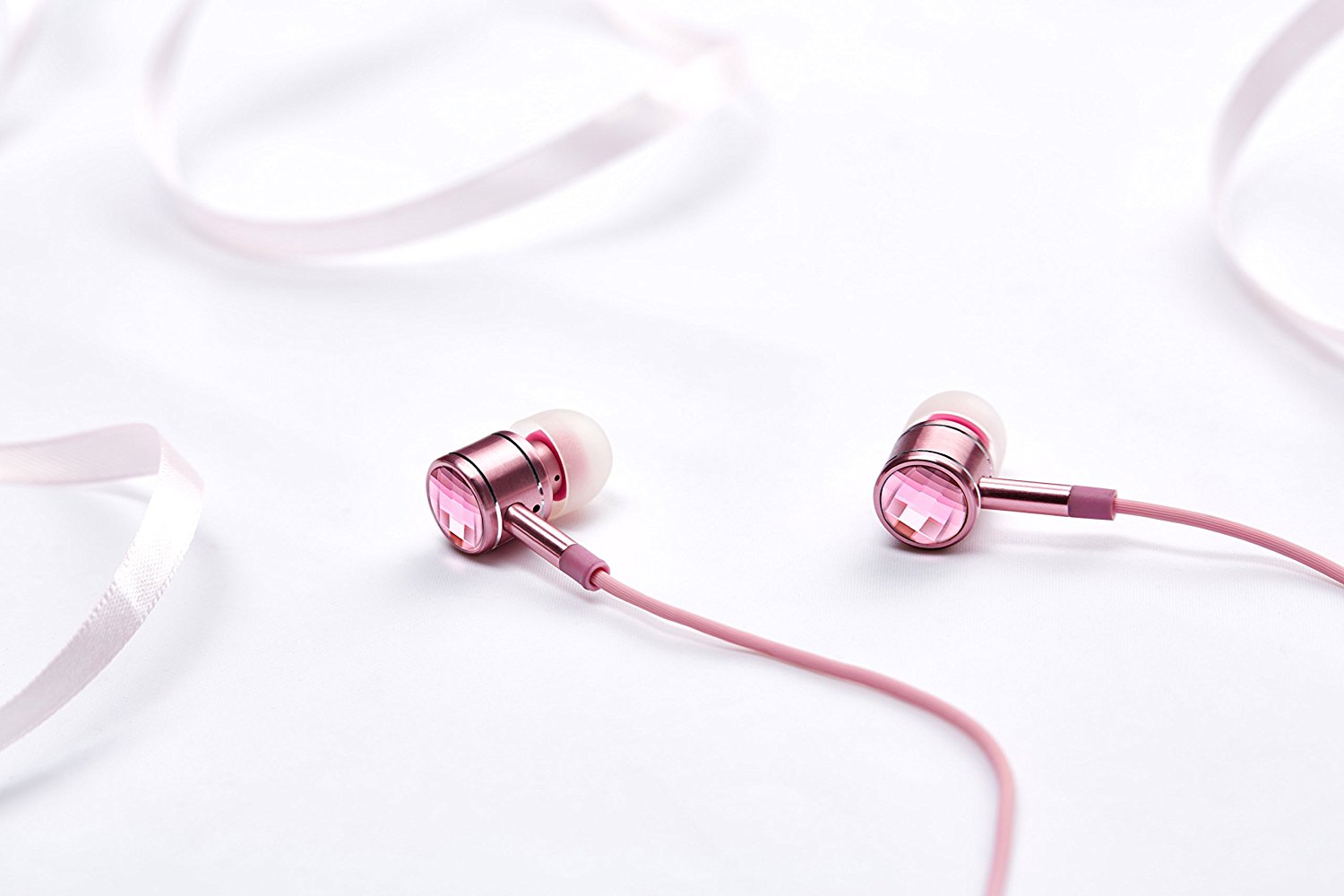 ขาย 1more E0301 หูฟังพร้อมคริสตัล Swarovki มีรีโมท และ ไมค์ควบคุม