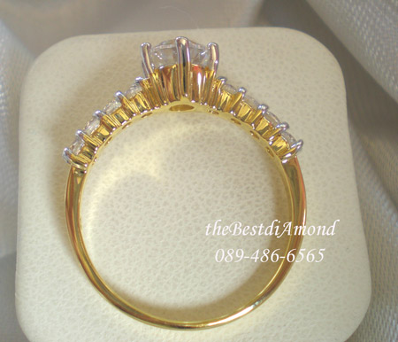 BR402+++แหวนชูผสมแหวนแถว+++สุดยอดความสวยค่ะ เรียบๆ แต่หรูหรา อยุ่ได้นานไม่มีout เหมือนจริงสุดๆๆเพชรแวววาวมาก ใส่แล้วขับให้นิ้วเรียวสุด ไม่ควรพลาดนะคะ