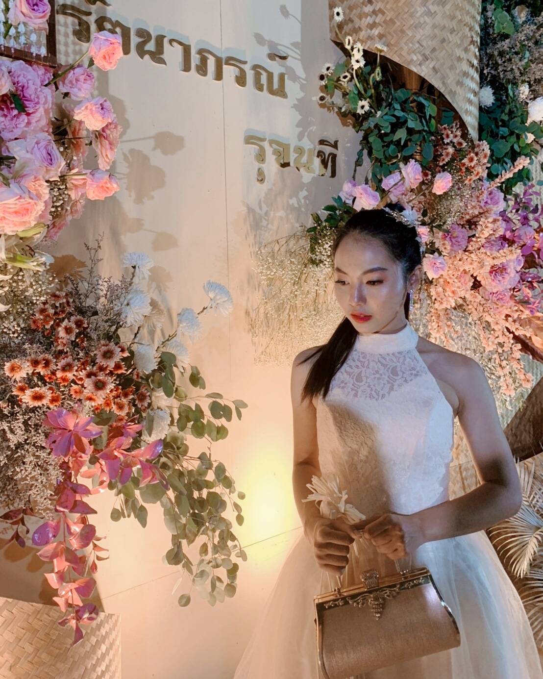 พร้อมเช่า ชุดราตรีสั้น ลูกไม้ สีครีม Champagne คล้องคอ ชุดเพื่อนเจ้าสาว Cream-004D