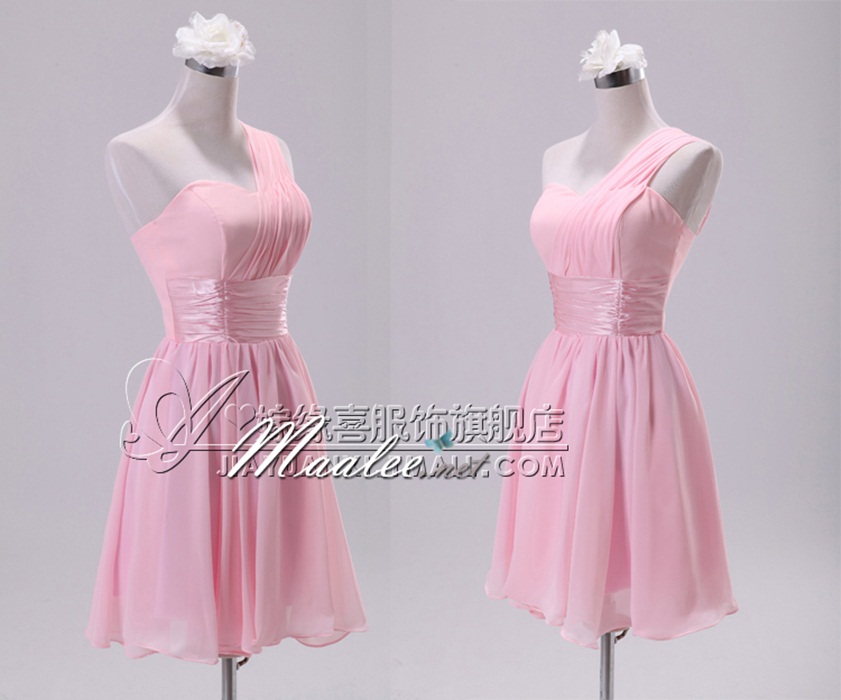 พร้อมส่ง ชุดราตรีสั้น บ่าเฉียง สีชมพูอ่อน คอเว้า Sweet Heart คาดเอวผ้าซาติน