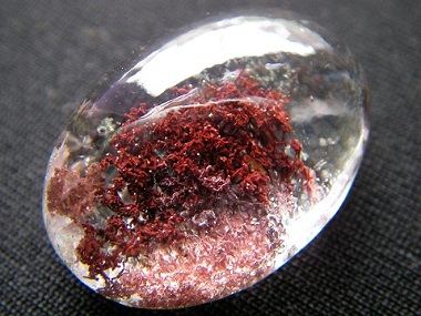 QU0018 QUARTZ แก้วปวกปุยสามสี สีหมาก สีเลือดหมู สีเทาเงิน เนื้อแก้วใส ขนาดเม็ดแก้วหัวหัวแหวนสวย 16.22x23.13x10.25 mm. นน. 27.27 ct. ขายแล้ว