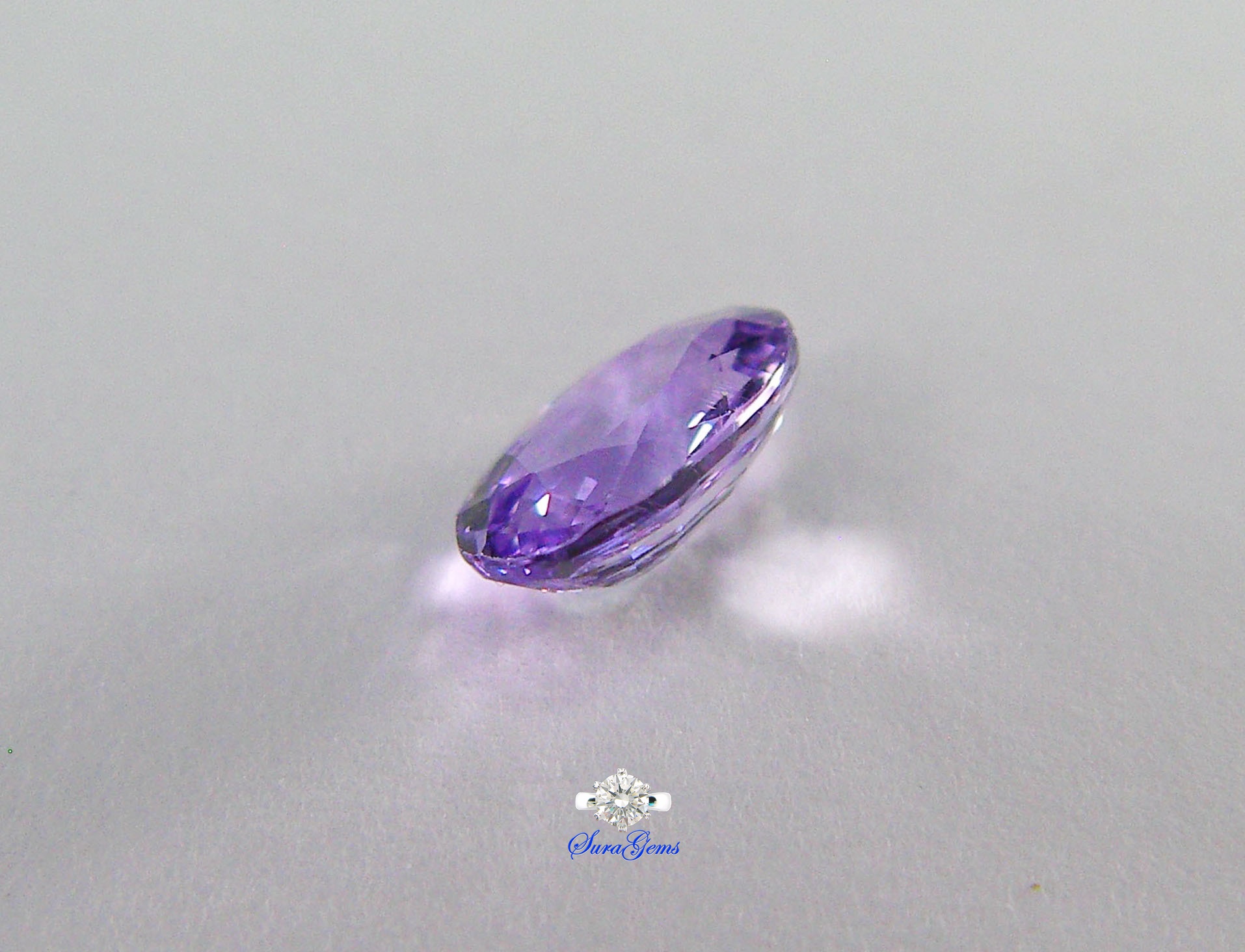 ชมพูม่วงแซฟไฟร์ ! ดิบ Pink Purple Sapphire 粉紫色藍寶石未加熱 weight 0.55 ct. Clarity VS .