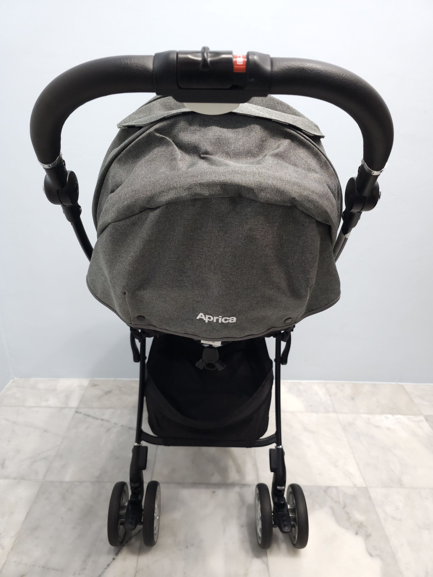 Aprica Luxuna Bitte Cushion รุ่นใหม่ ขายเฉพาะในญี่ปุ่น มือจับหุ้มหนัง นุ่มมือ ทำความสะอาดง่าย