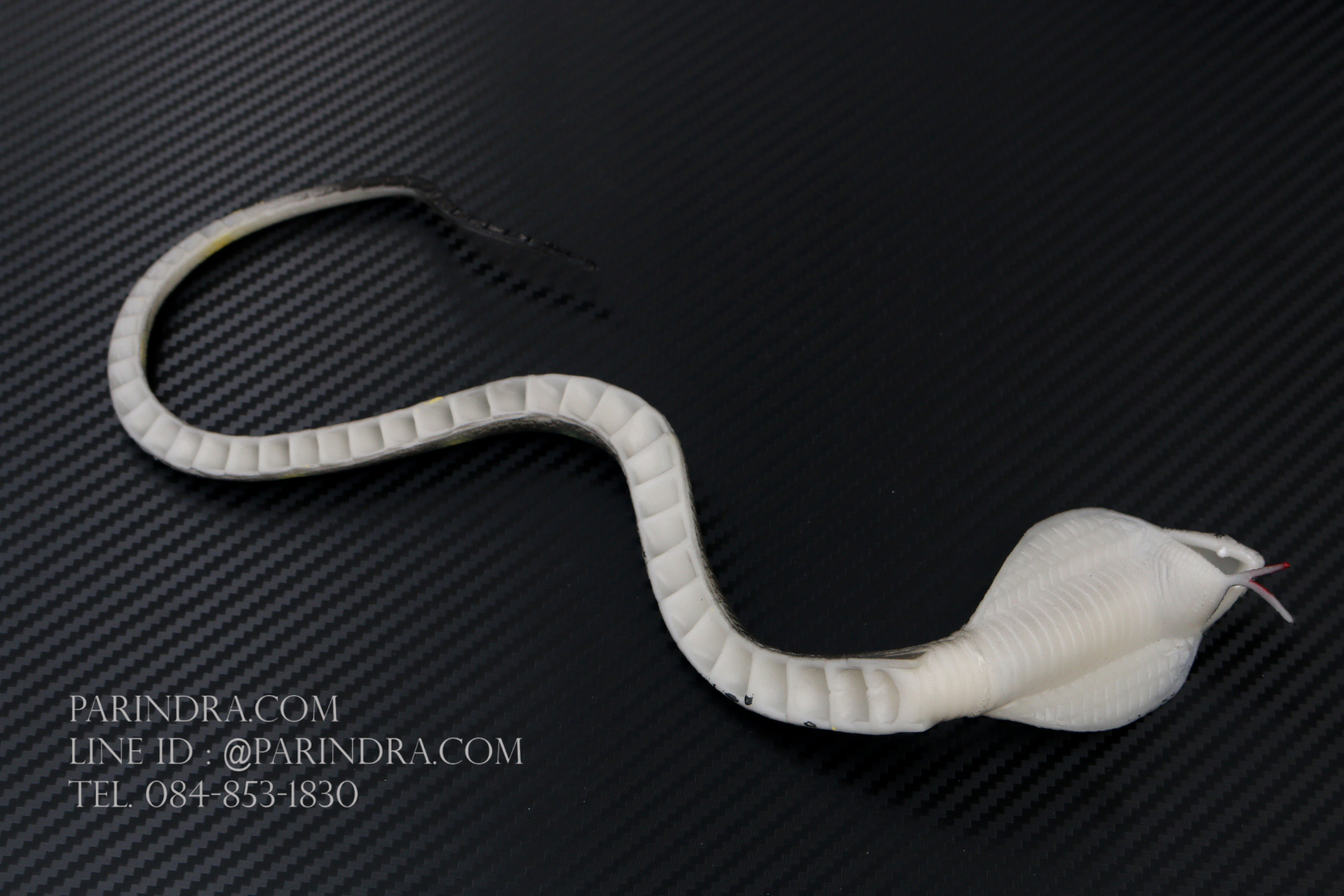 โมเดลงูเห่า เหมือนจริงมาก ทำจากยางยืดหยุ่น สีดำ ลายขาวเหลือง