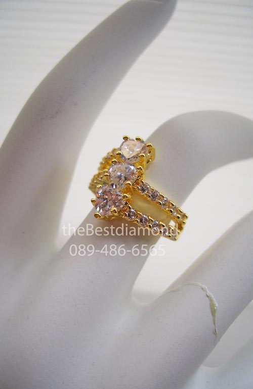 BR610+Perfect 3 heart ring +++ แหวนเพชร cz รูปหัวใจ 3 ดวง ดีไซน์ 3 แถว modern หรูหรา ไฮโซ สุดๆ เพชรแวววาวมากๆๆ