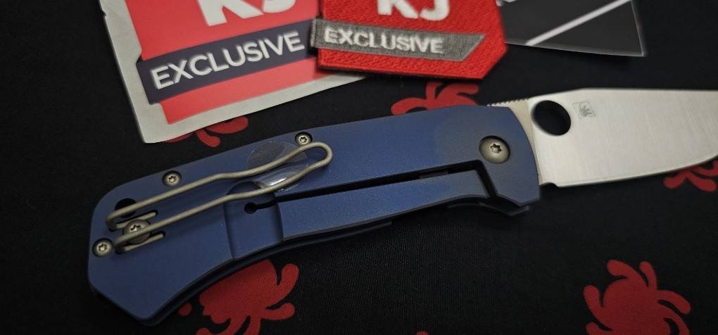 SPYDERCO KNIFEJOY EXCLUSIVE SLYSZ BOWIE FOLDER M390 WITH ANODIZED BLUE TI HANDLE
