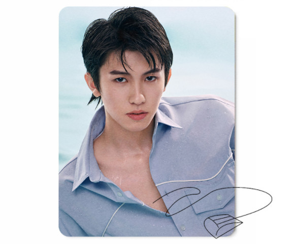 แผ่นรองเม้าส์ INTO1 - Wonderland