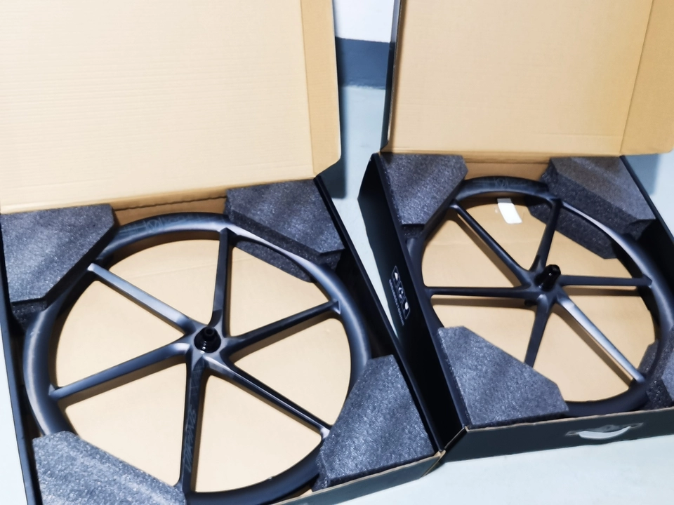 ล้อคาร์บอน VCYCLE EKW166, VIKING 6 แฉก 40 มม. – น้ำหนักเบา แข็งแรง รองรับ Tubeless | แบรนด์เยอรมัน รองรับ 12สปีด