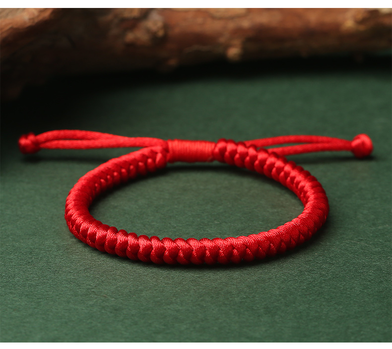 สร้อยข้อมือเชือกแดง เซียวจ้าน (ปรับได้)
