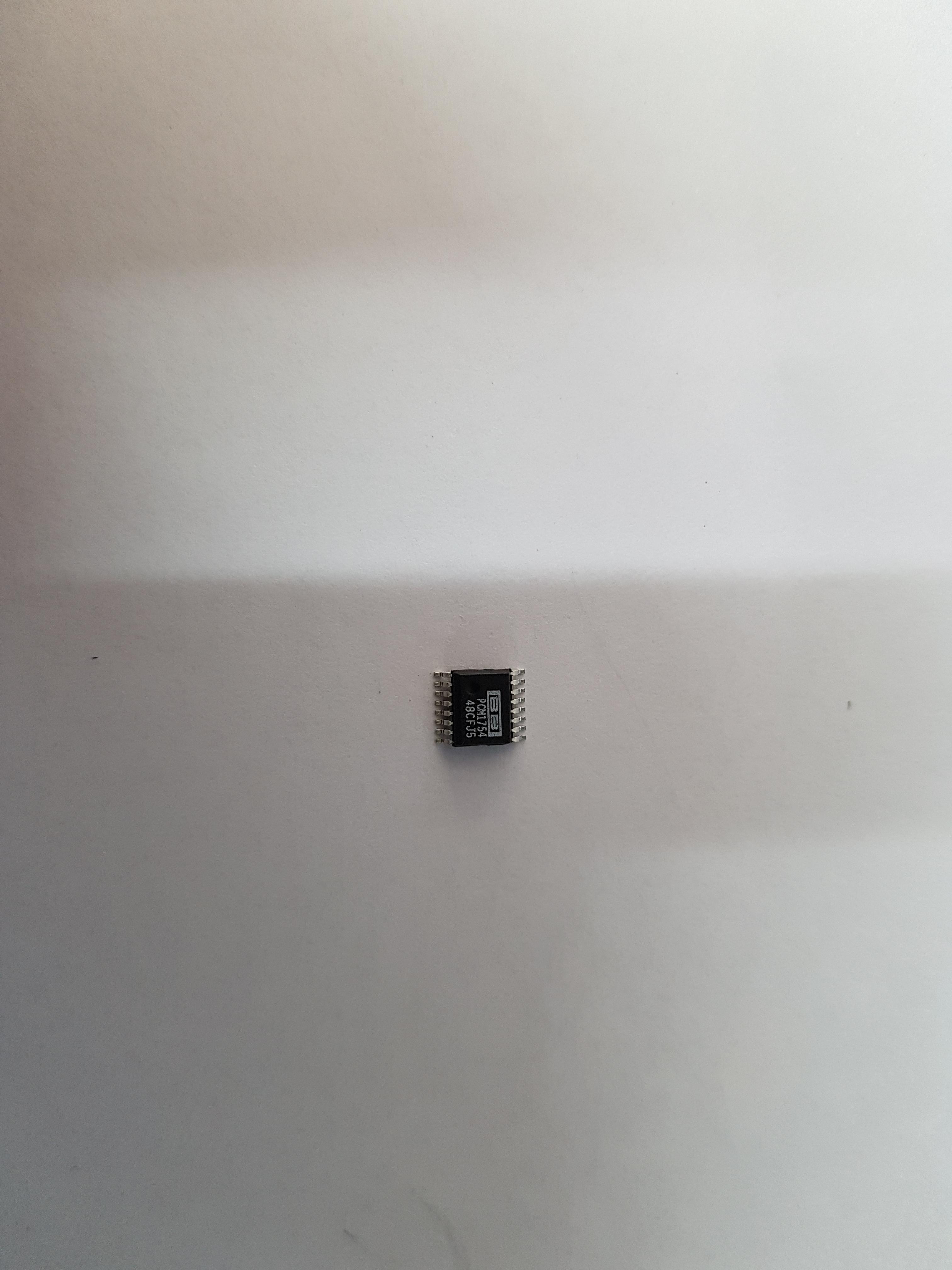 PCM1754