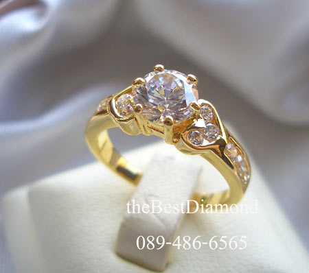 BR406+++แหวนชู 80 สต พร้อมบ่าข้าง 2 ระดับ++ หรูหรา สวยสุดๆๆ ดีไซน์ดูดีมีรสนิยม เหมือนจริงสุดๆๆเพชรแวววาวมาก ใส่แล้วขับให้นิ้วเรียวสุด ไม่ควรพลาดนะคะ