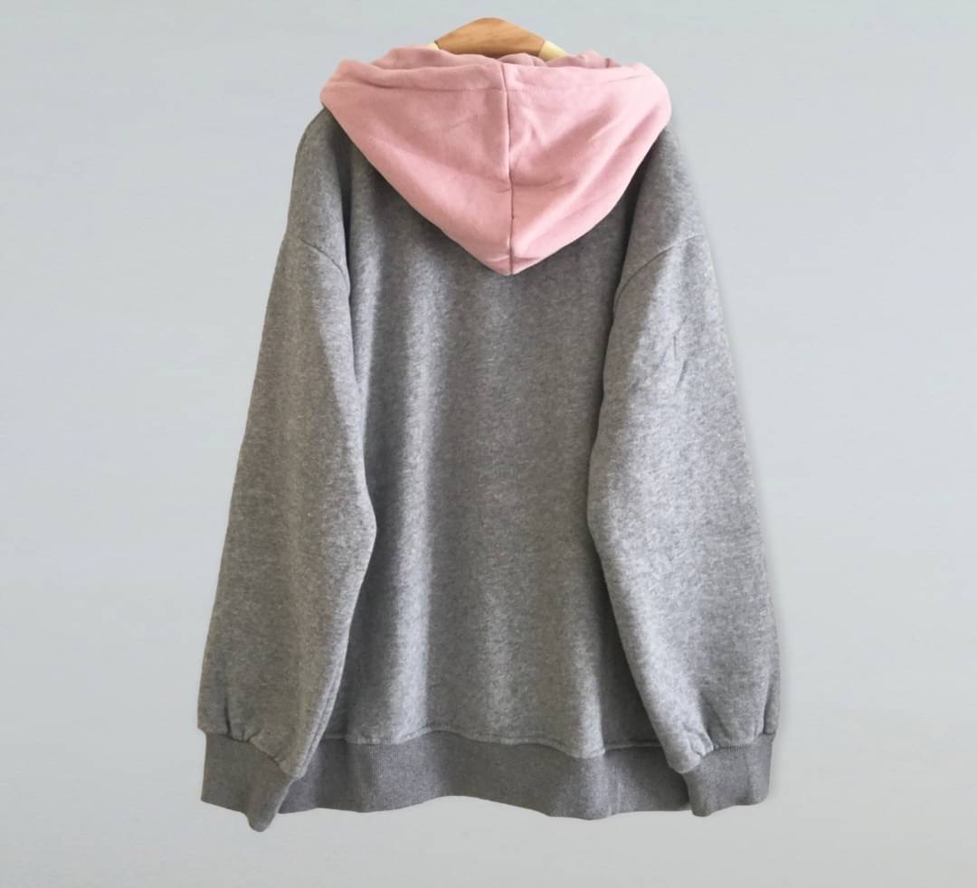 เสื้อยืดกันหนาวปักลายมีฮู้ด
