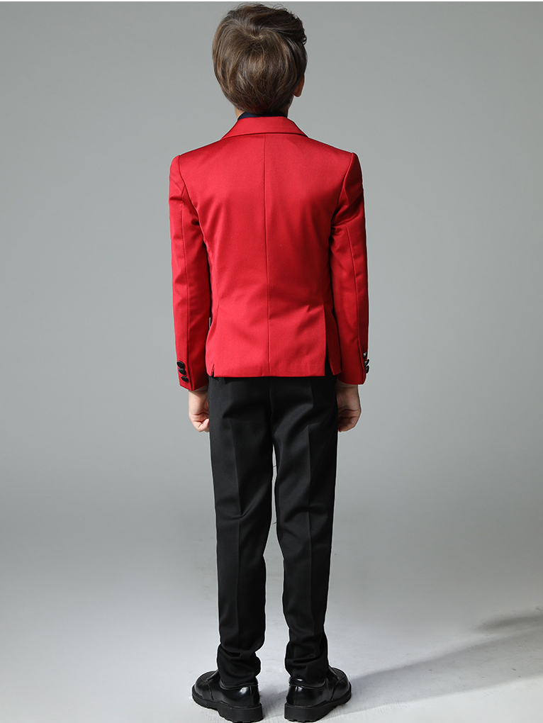 Pre-order ชุดสูทเด็กชาย สีแดง ปกคอสีดำ แบบเรียบหรู