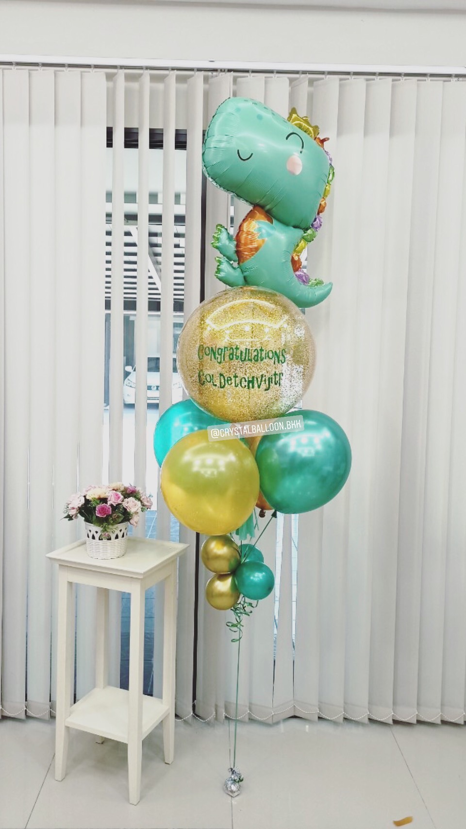 ลูกโป่ง วันเกิดเด็ก ช่อลูกโป่งฟอยล์ไดโนเสาร์ Anagram ช่อ 5 ลูก 1 ช่อ พร้อม Bubble ขนาด 18" กลิตเตอร์สีทอง 1 ลูก พร้อมตกเเต่ง สามารถเปลี่ยนสีลูกโป่ง/เปลี่ยนข้อความ/เปลี่ยนขนาด/เปลี่ยนฟอยล์ตกแต่งได้