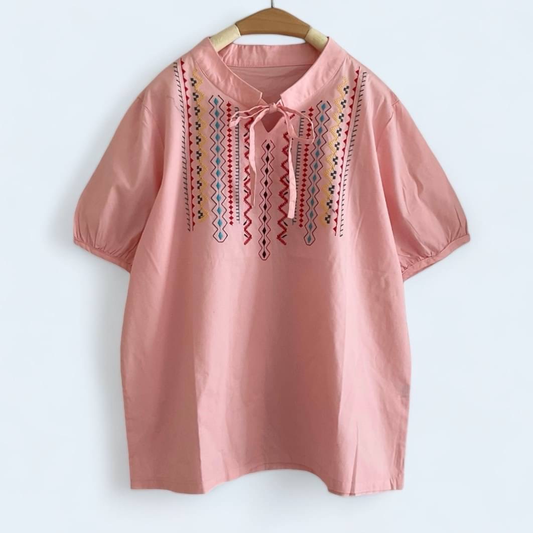 เสื้อผ้าฝ้ายปักลาย