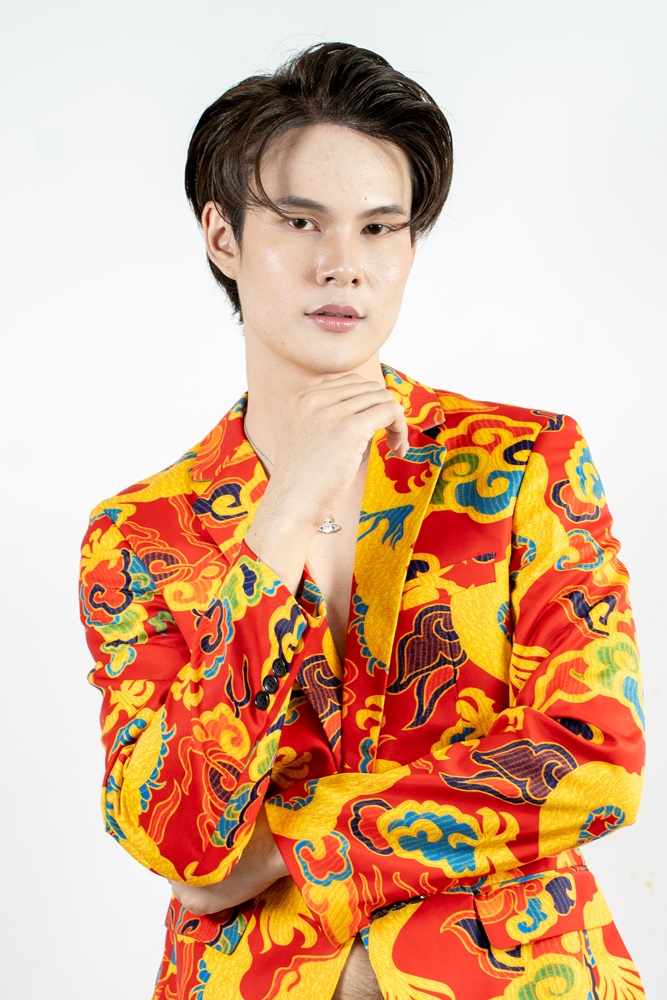 พร้อมเช่า ชุดสูทจีนชาย โทนสีส้มแดง ทอลายในเนื้อผ้า แบบหรูหรา สไตล์จีน