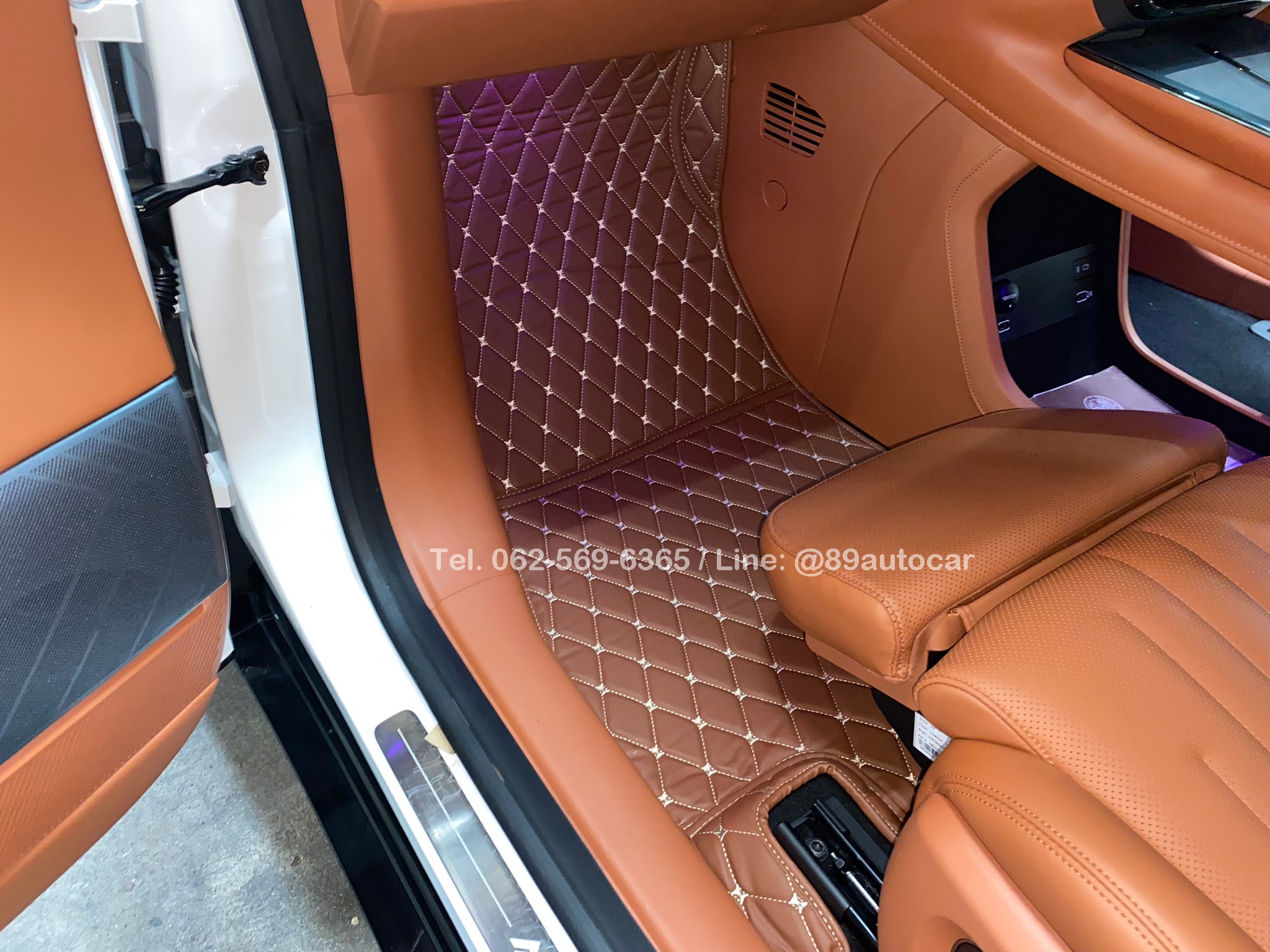 พรมปูพื้นรถยนต์ aion hyptec ht 620 premium ปูพรม6D สีน้ำตาลเข้มด้ายทอง + ท้าย + พับเบาะ