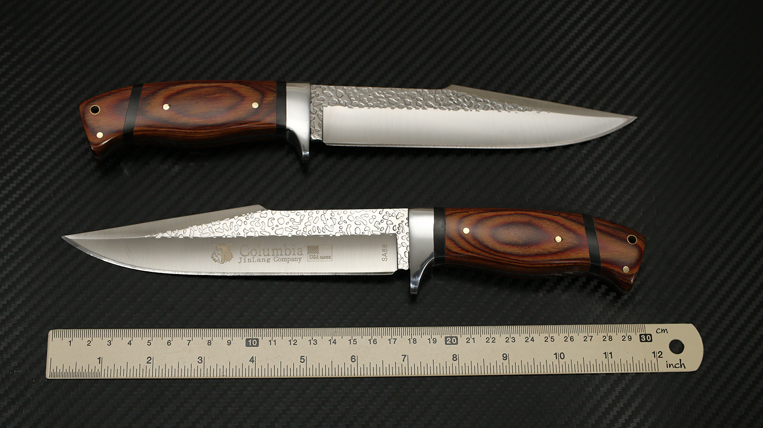 มีดเดินป่า COLUMBIA รุ่น SA68 ด้ามไม้มีลวดลาย คมกริบ