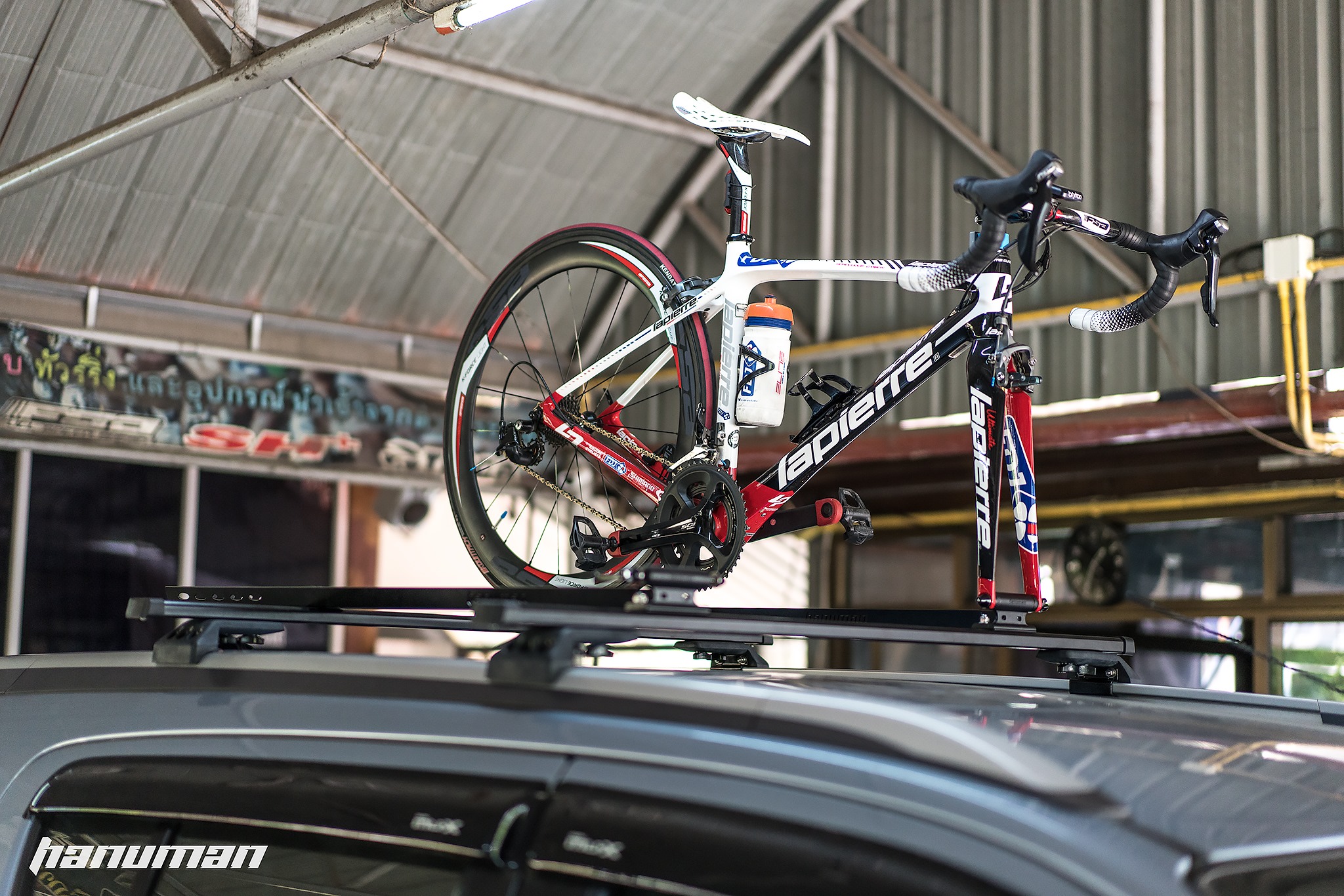 แร็คบรรทุกจักรยาน Hanuman rack C02, Car Bike Rack สำหรับบรรทุกรถจักรยานบนหลังคา แบบตรงรุ่นมีแร็ค (คานอลูมิเนียม 2 เส้น+ ตัวจับหลังคาแบบตรงรุ่น) แยกรุ่น Fortuner,Pajero,Mu-x