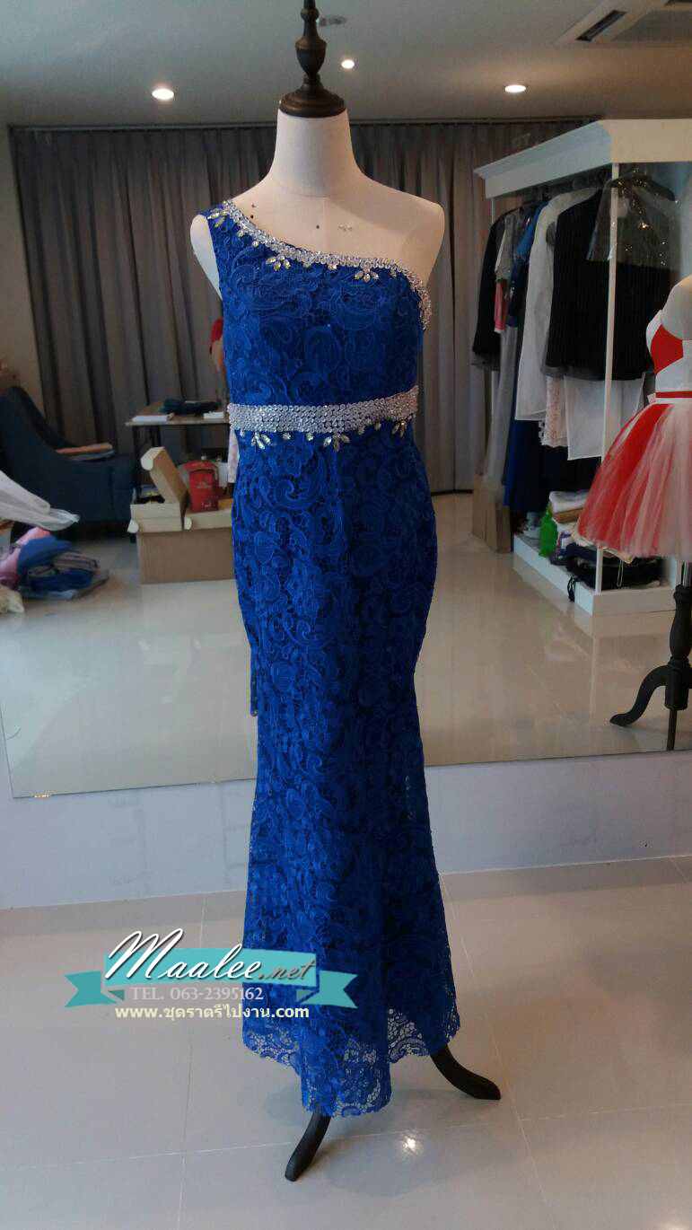 พร้อมส่ง ชุดราตรียาว เกาะอก ไหล่เดียว สีน้ำเงิน ลูกไม้ทั้งตัวเข้ารูป แต่งคริสตัล ด้านหลังเป็นซีทรู
