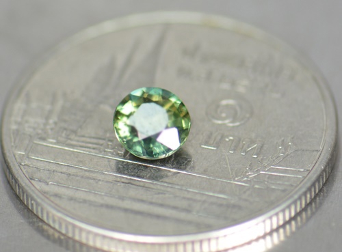 พลอยมรกตบางกะจะ 0.44 กะรัตพลอยไทย