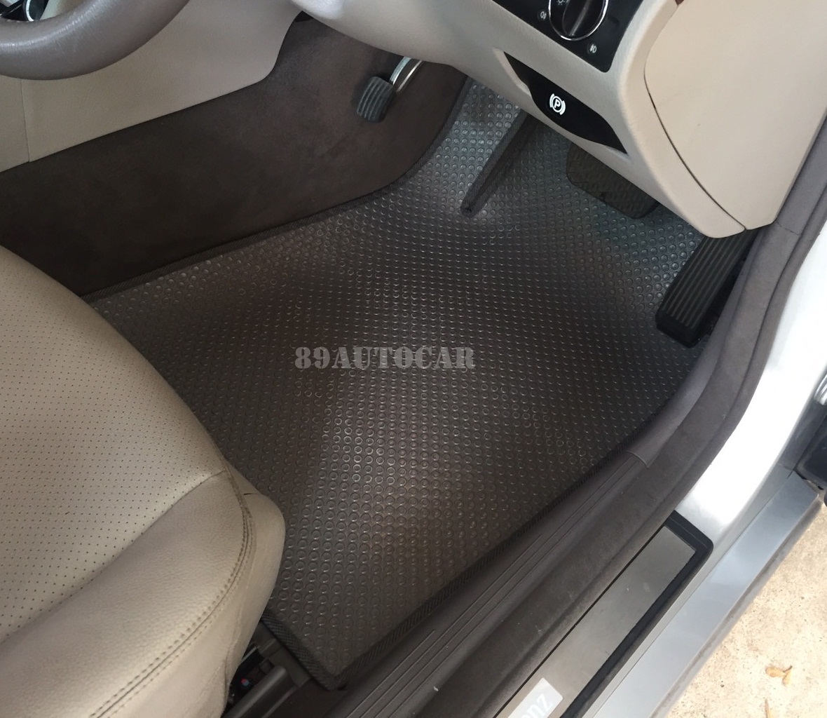 พรมกระดุมเล็ก Benz E200 W211 สีเทาขอบเทา