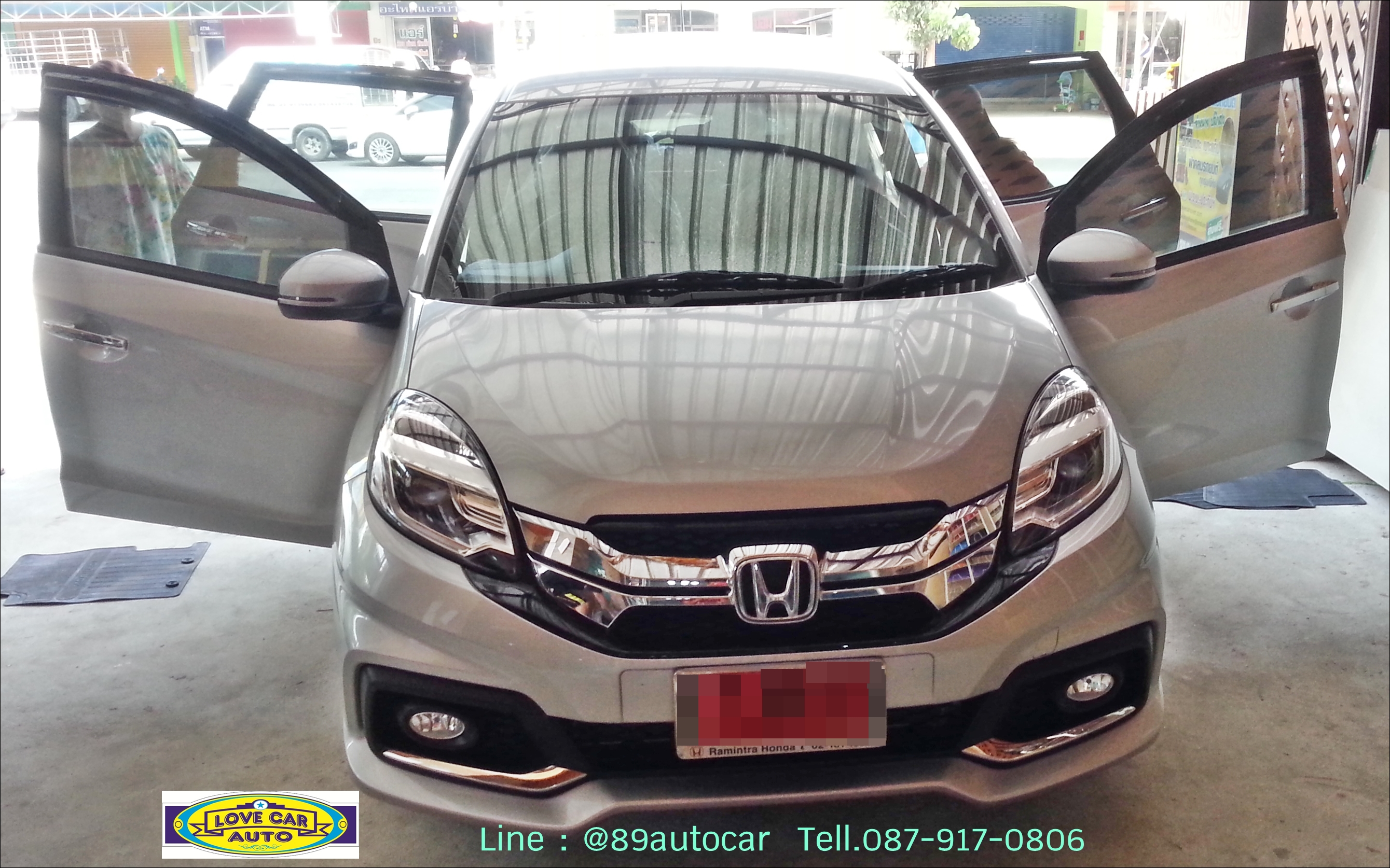 โรงงานพรมรถยนต์ Honda Mobilio ลายกระดุมสีเทาขอบเทา