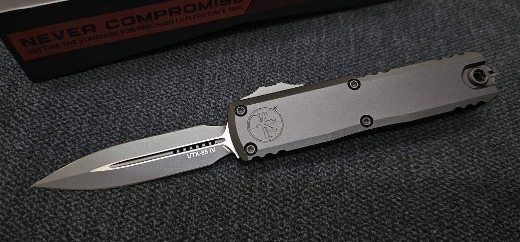 Microtech UTX-85 Gen IV w/ Black Handle & Black D/E M390MK