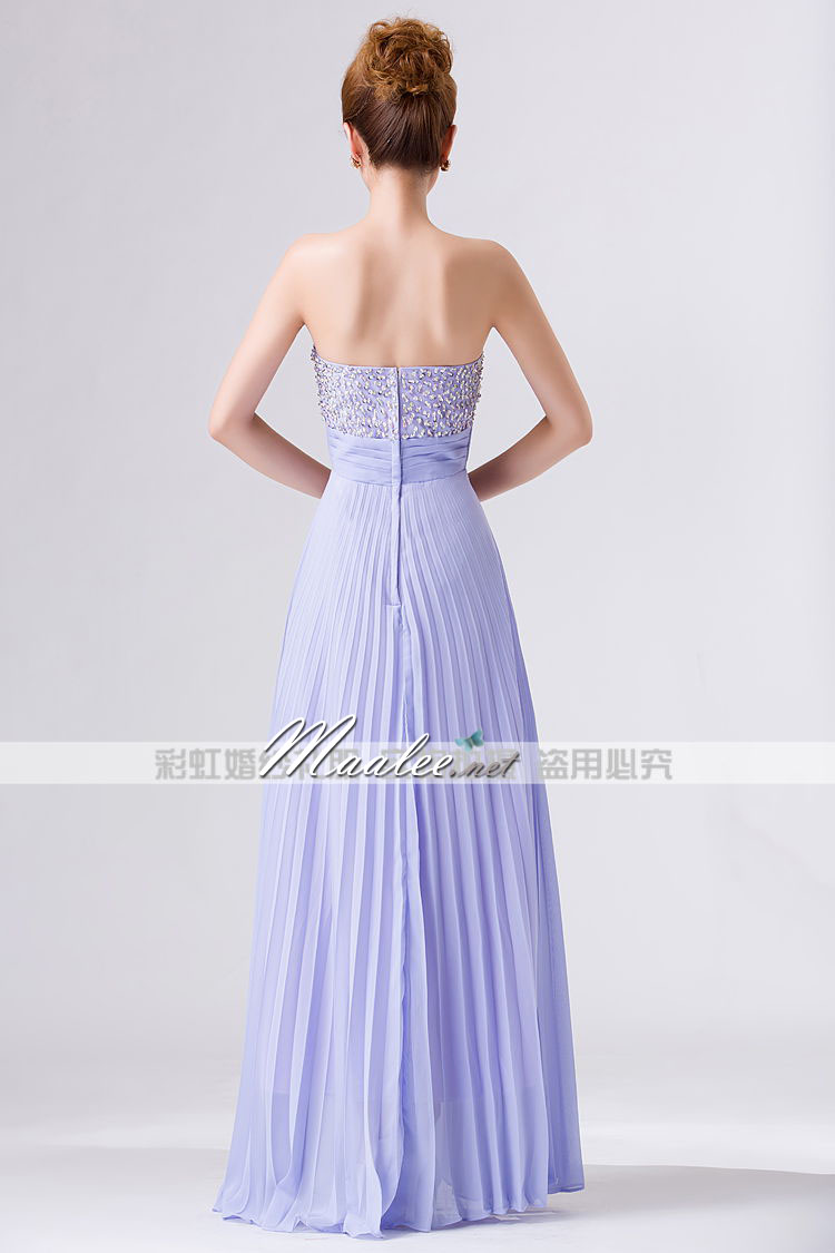 พร้อมเช่า ชุดราตรียาว เกาะอก ปักเลื่อม สีม่วง กระโปรงอัดพลีตพลิ้วสวย (แบบนี้มีหลายสี)