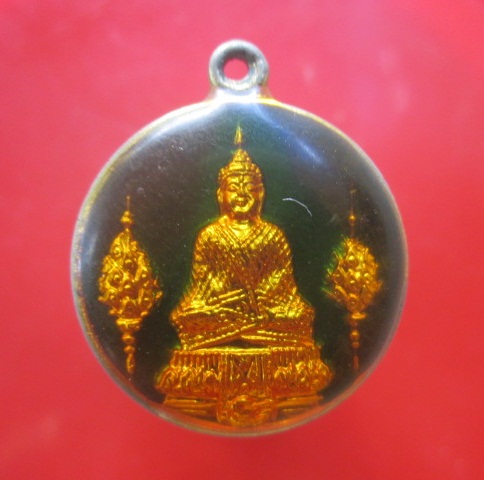 @@ล๊อกเก็ตพระแก้วมรกต หลัง สมเด็จพระพุทธยอดฟ้ามหาราช ปี2525 พิธีใหญ่เกจิทั่วประเทศ ปลุกเสกครับผมน่าใช้ ราคาเบาฯฯหวิวครับผม