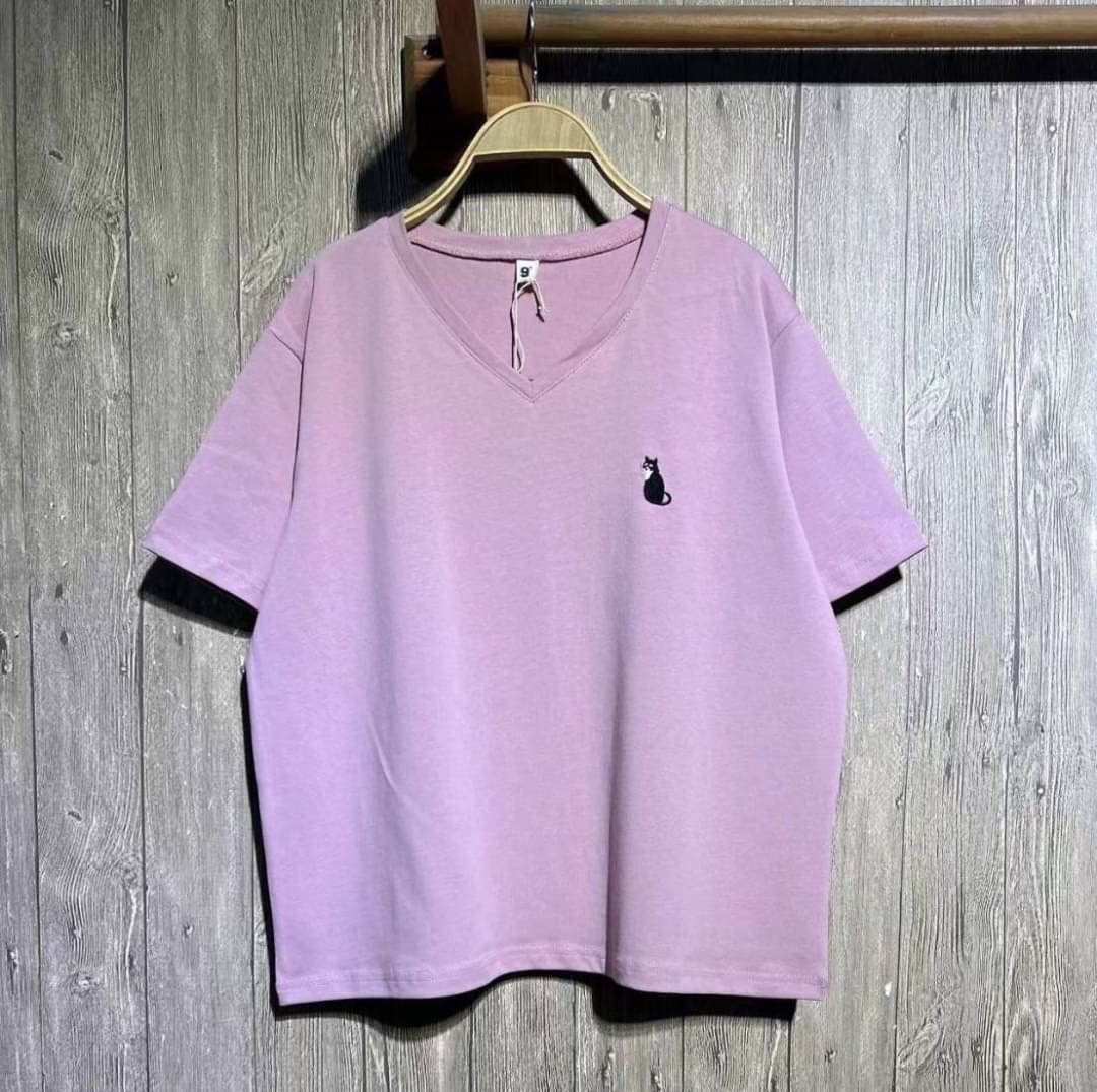 เสื้อยืดคอวีปักลายแมว 9am