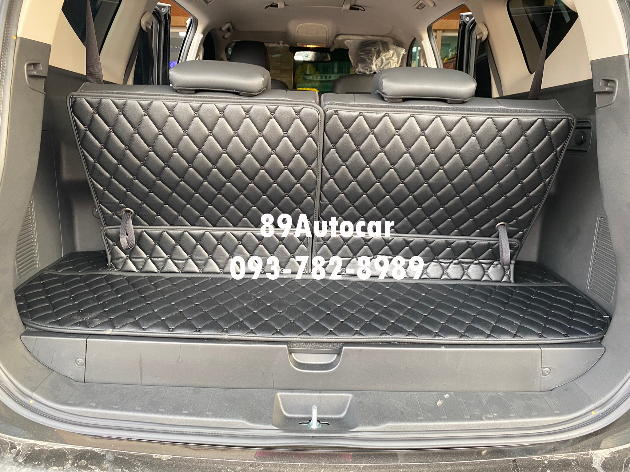 พรมปูพื้นรถยนต์ Mitsubishi Pajerosport 2020-2021 ปูพรม7D สีดำล้วน + ไวนิลสีเทา เข้ารูป