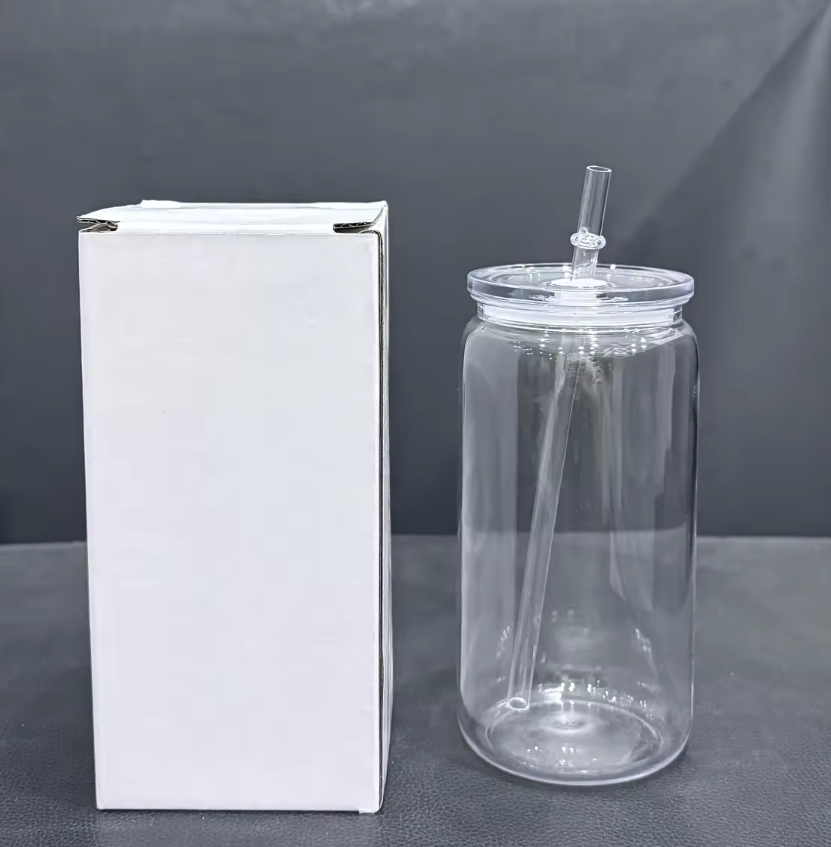 แก้วพลาสติกใสพร้อมหลอดและฝา 475 ml