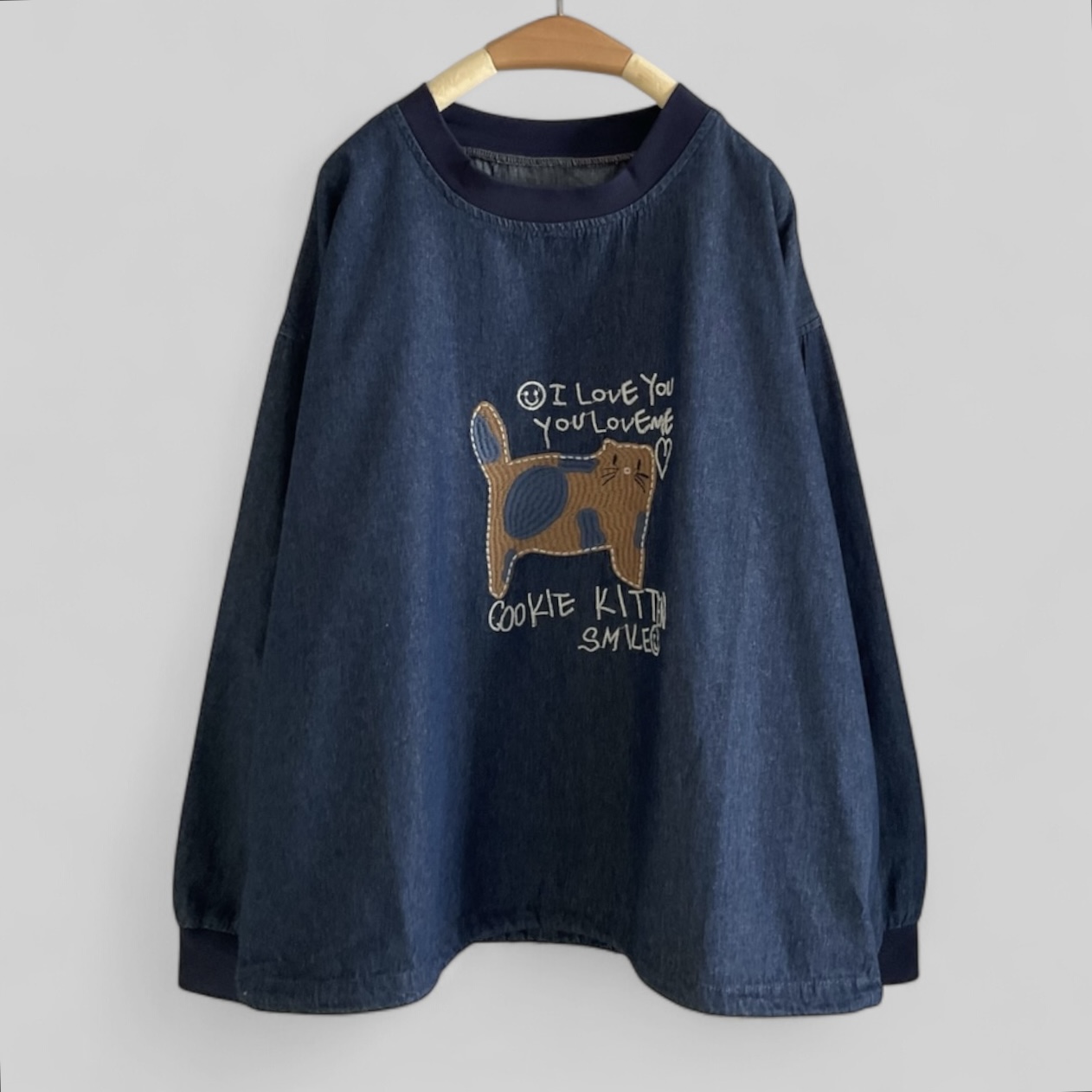เสื้อยีนส์บางปักแมว