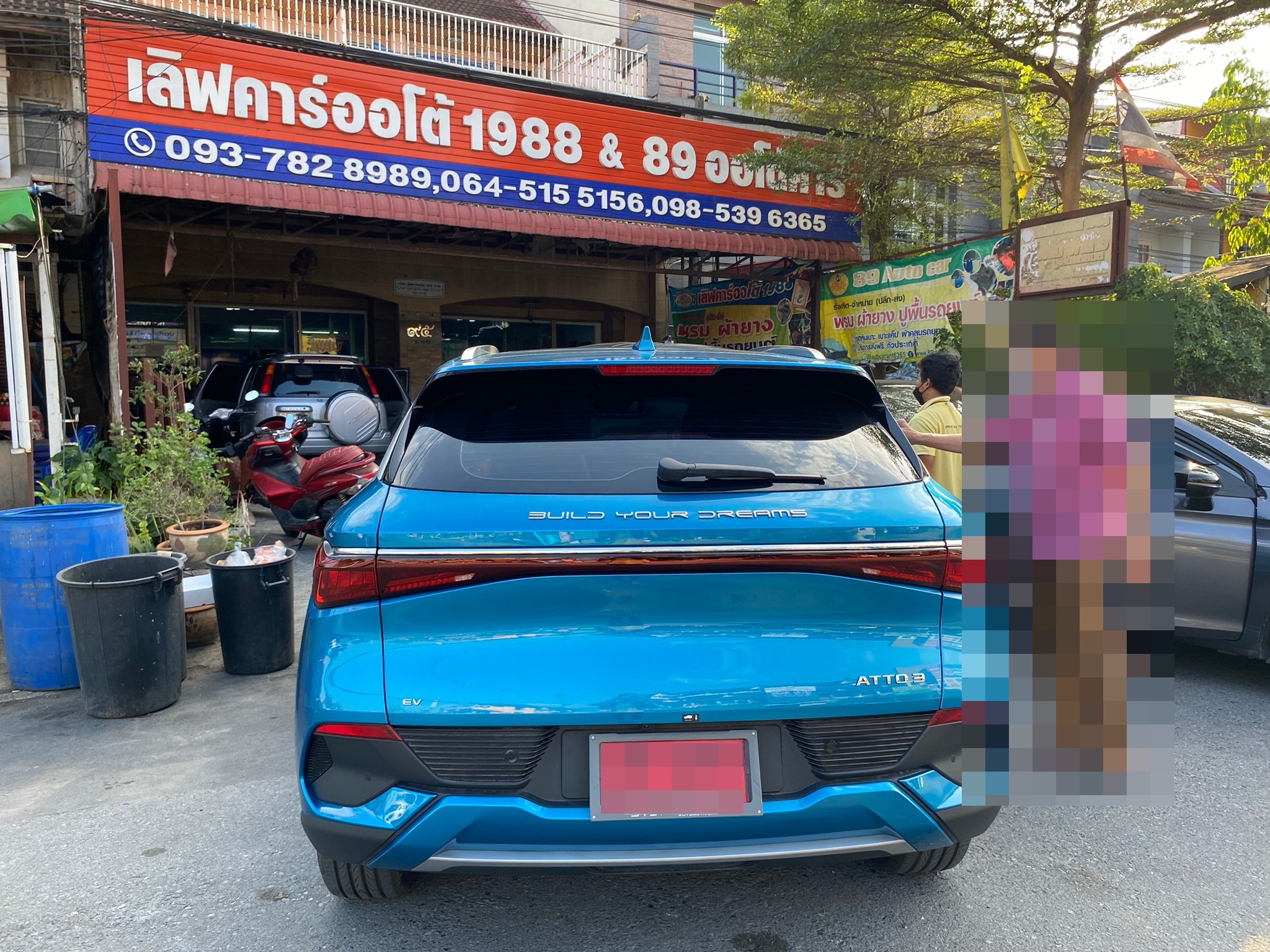 ขายพรมในรถ BYD Atto3 ปูพรมหกดี สีดำด้ายดำ ในห้องโดยสาร