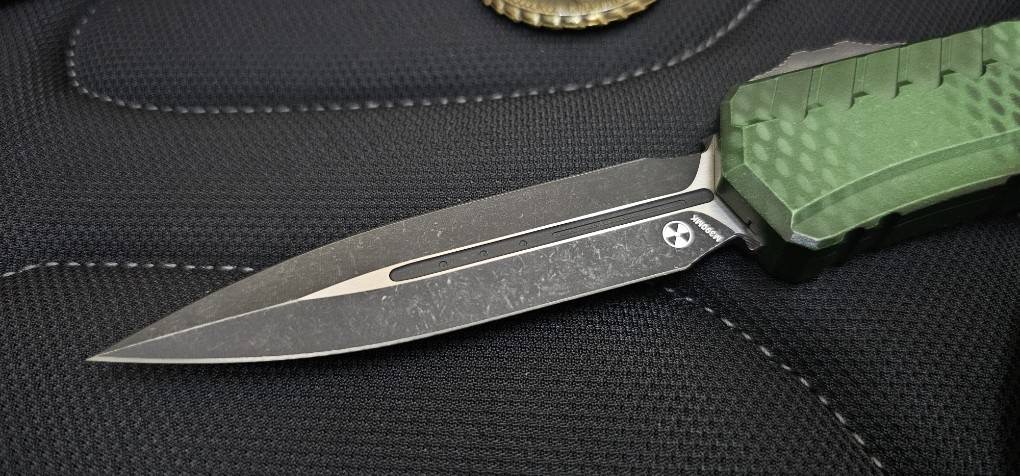 Microtech Cypher II D/E - Green X-51 Handle - Tumbled Black Blade