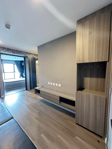 ให้เช่าคอนโด ดิ ออริจิ้น พหลฯ-สะพานใหม่ 30 ตร.ม. เฟอร์ครบ วิวสระ พร้อมอยู่