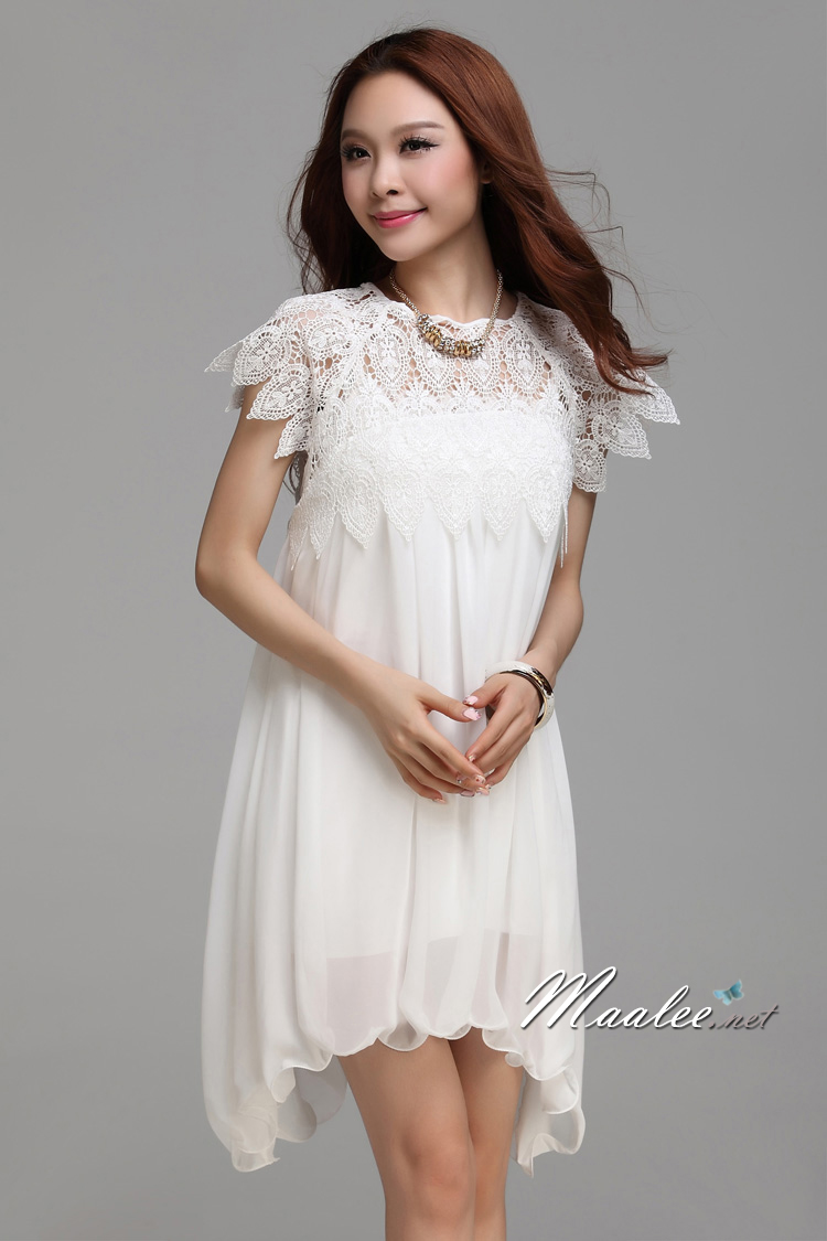 พร้อมส่ง ชุดเดรสสั้น ลูกไม้สีขาว ผ้าชีฟองชายย้วย ทรงผีเสื้อ (ฟรีไซส์)