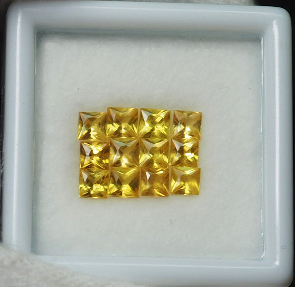 บุษราคัม 1.95 กะรัต 12 ชิ้นสวยมาก