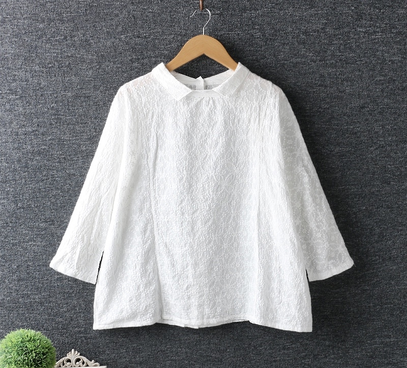 เสื้อผ้าลูกไม้แขนสามส่วน