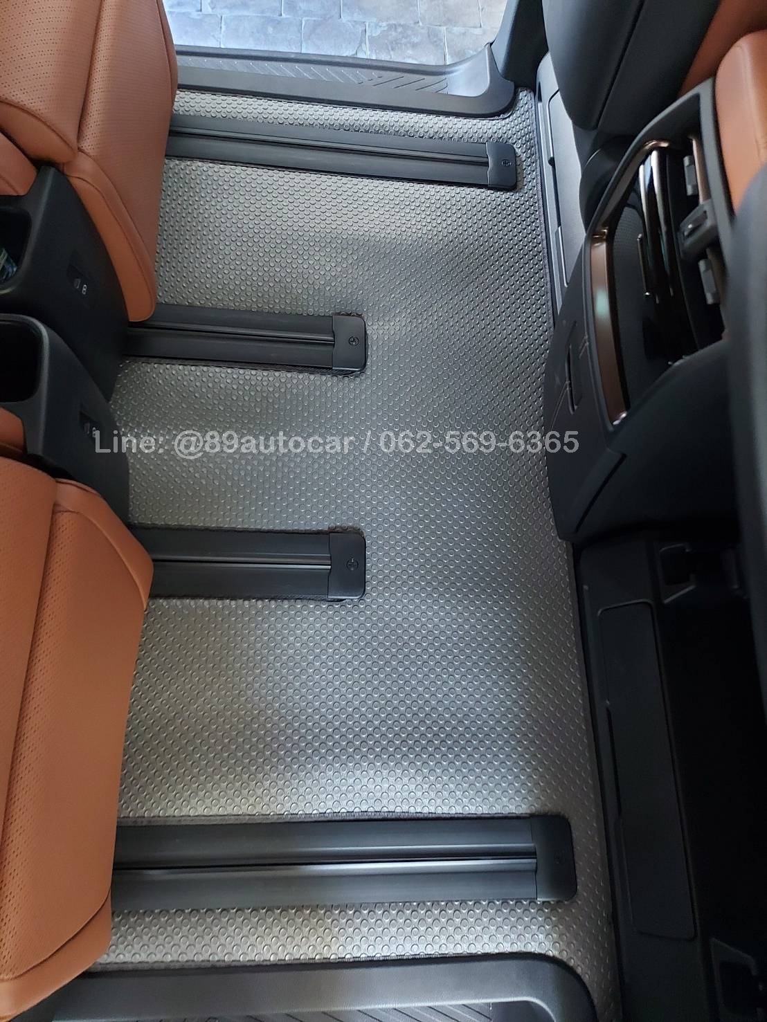 ผ้ายางปูพื้นรถยนต์ Toyota Alphard 40 ปี 2024 ปูกระดุมเล็ก PVC สีเทาขอบเทา