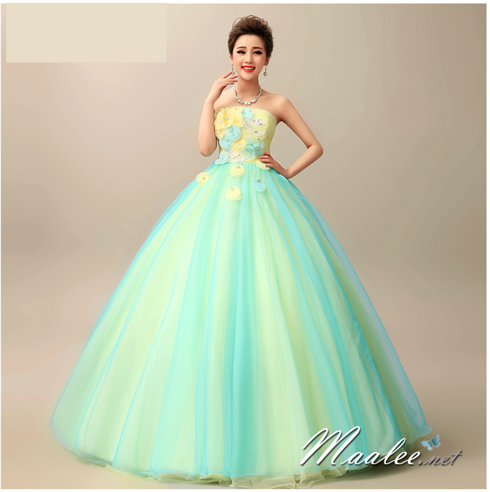 พร้อมเช่า ชุดแฟนซี ชุดราตรียาว เกาะอก แต่งดอกไม้ช่วงบน กระโปรงพองสวย