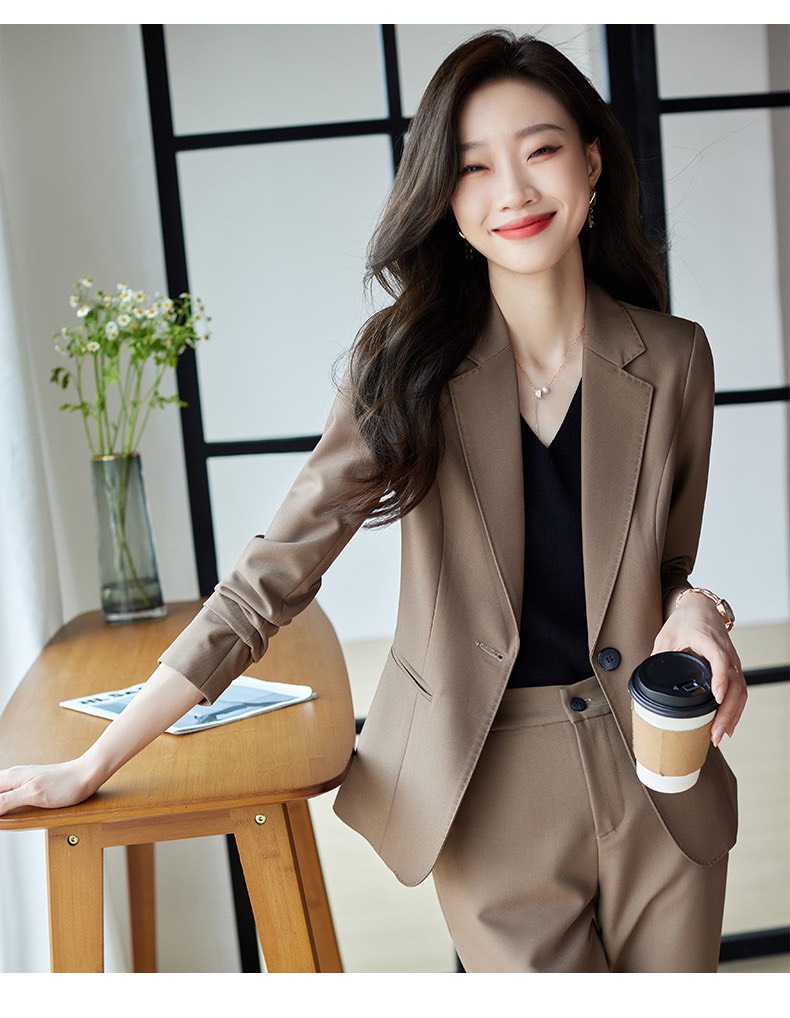 Pre-order เสื้อสูทผู้หญิง สีน้ำตาล ทรงสลิม เข้ารูป